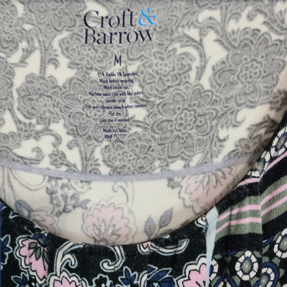 Croft and Barrow Woman's Short Sleeve Blouse, Size: Medium Color: Black - Picture 4 of 14